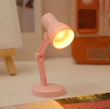 LÁMPARA PEQUEÑA DE ESCRITORIO